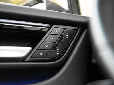 2025 Porsche Macan Electric