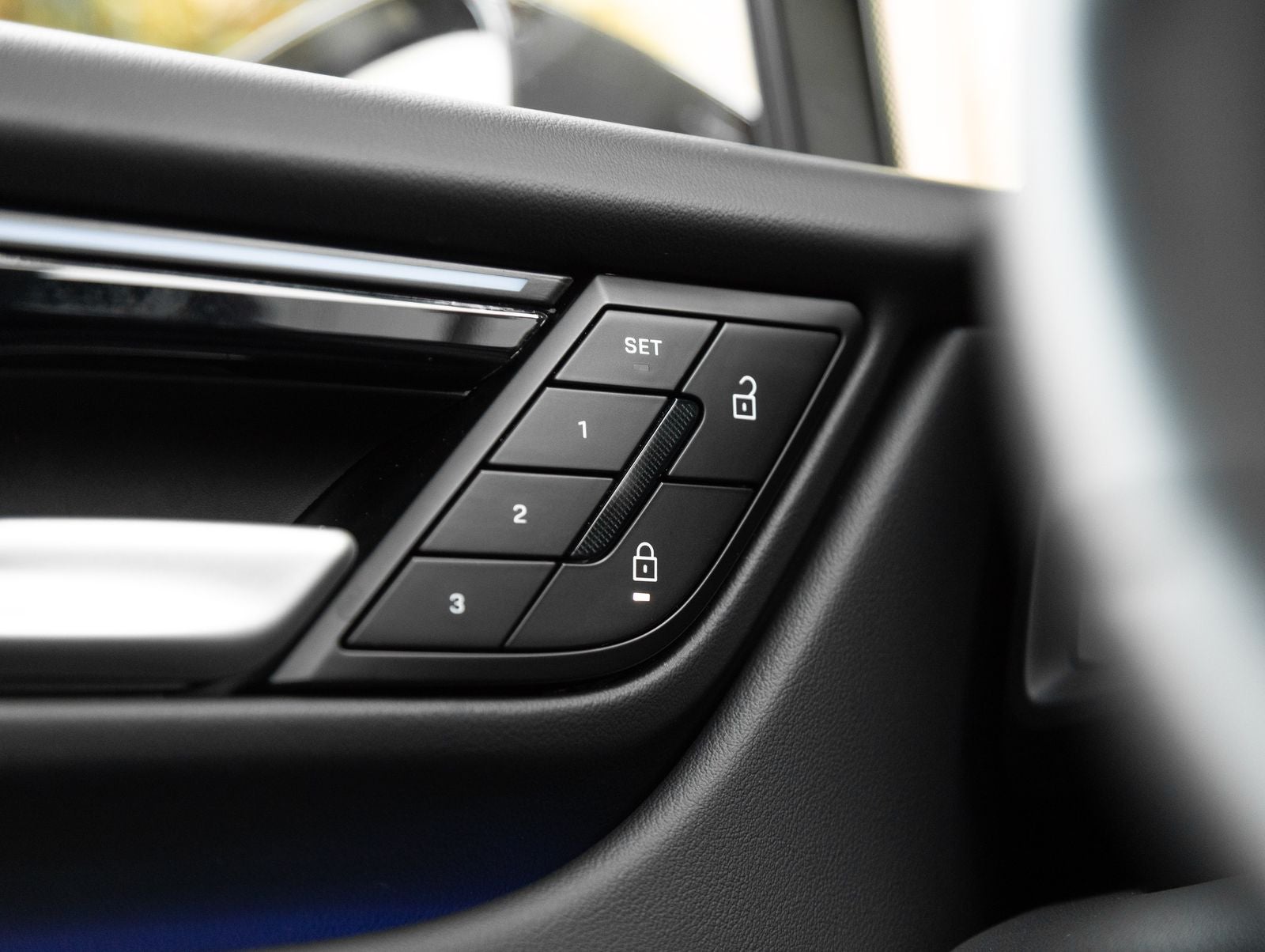 2025 Porsche Macan Electric
