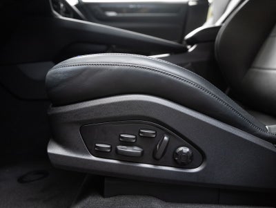 2025 Porsche Macan Electric