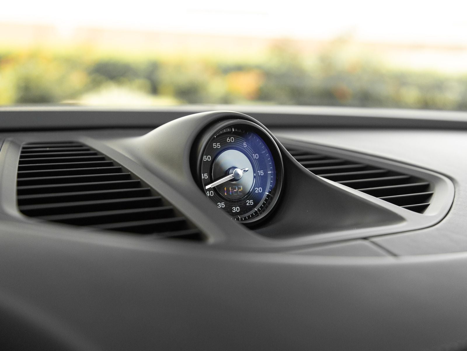 2025 Porsche Macan Electric