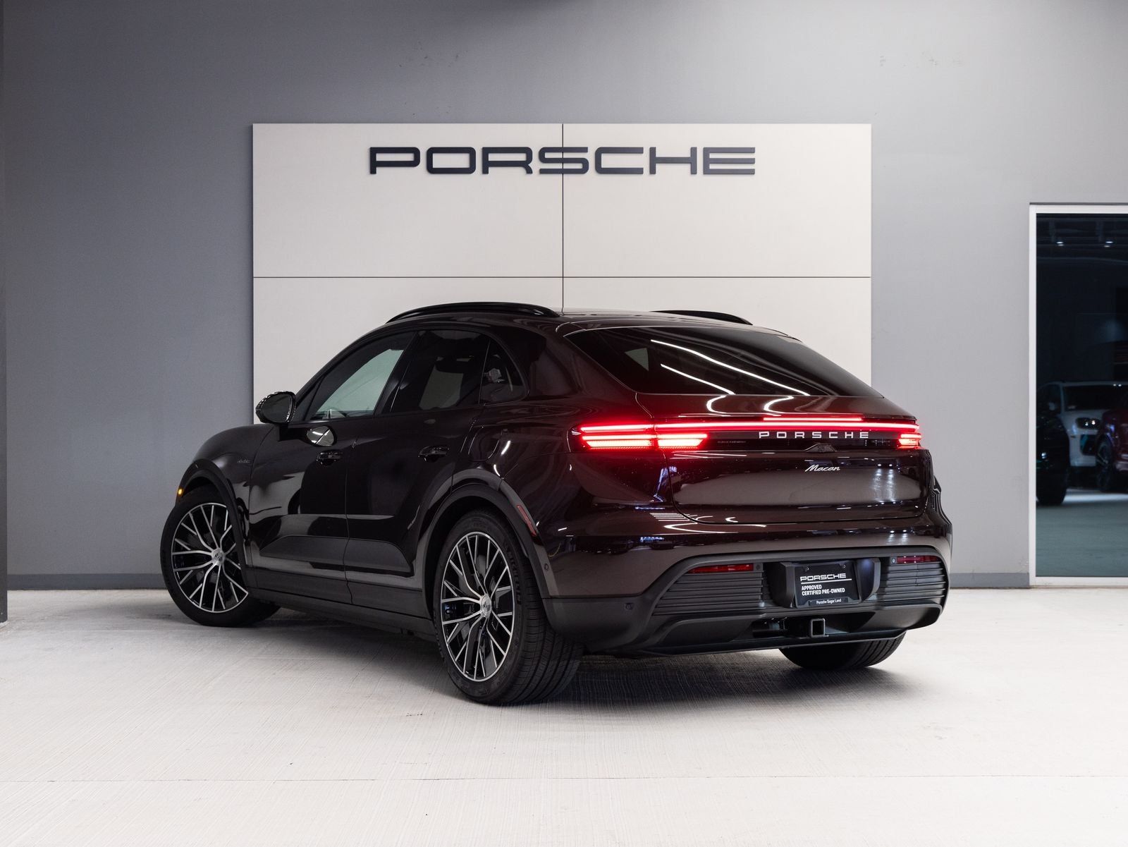 2025 Porsche Macan Electric