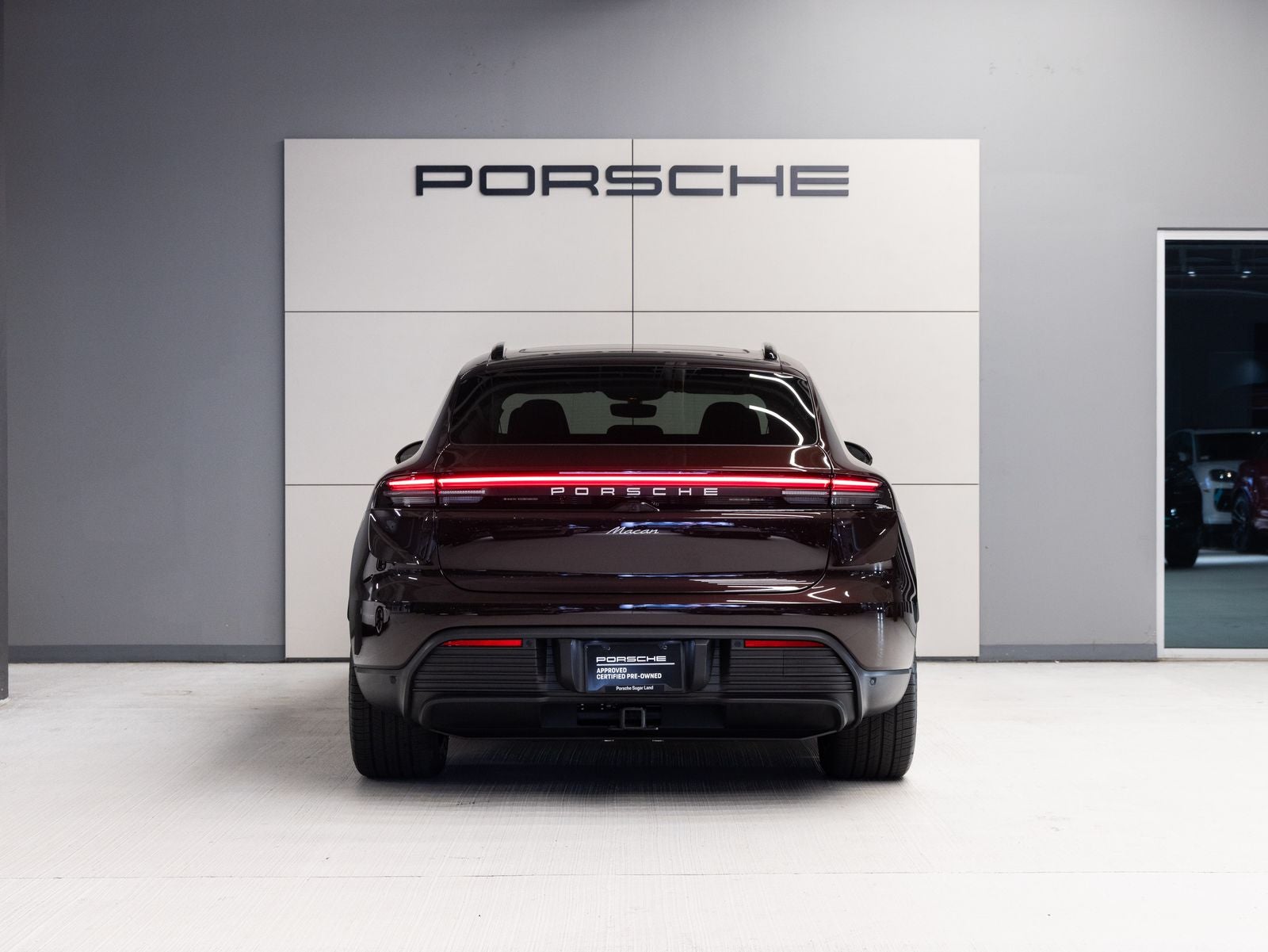 2025 Porsche Macan Electric