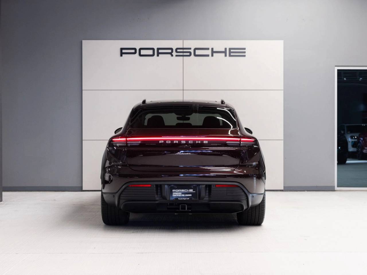 2025 Porsche Macan Electric
