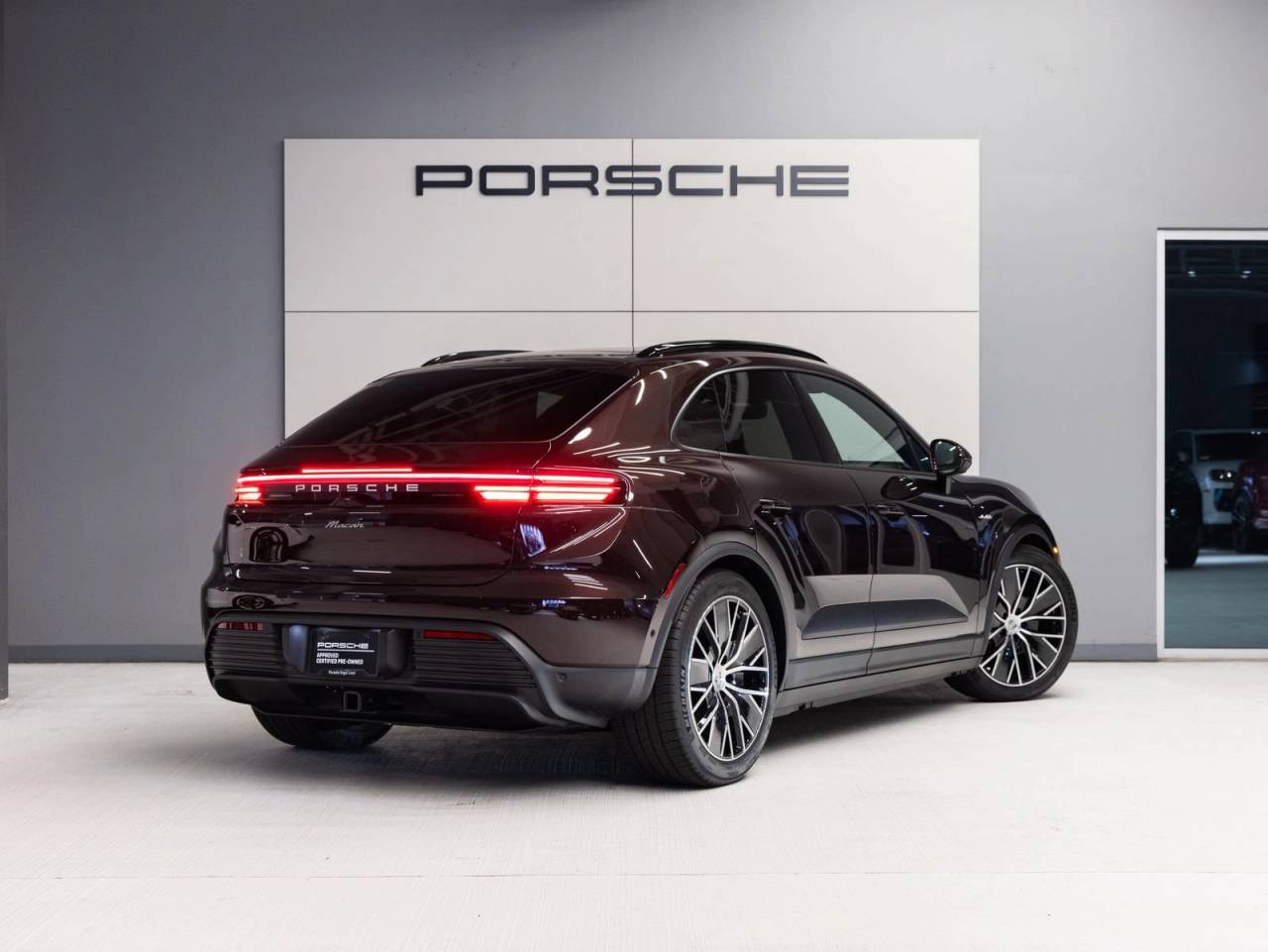 2025 Porsche Macan Electric