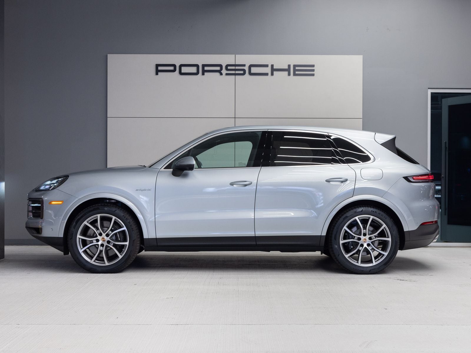 2025 Porsche Cayenne E-Hybrid