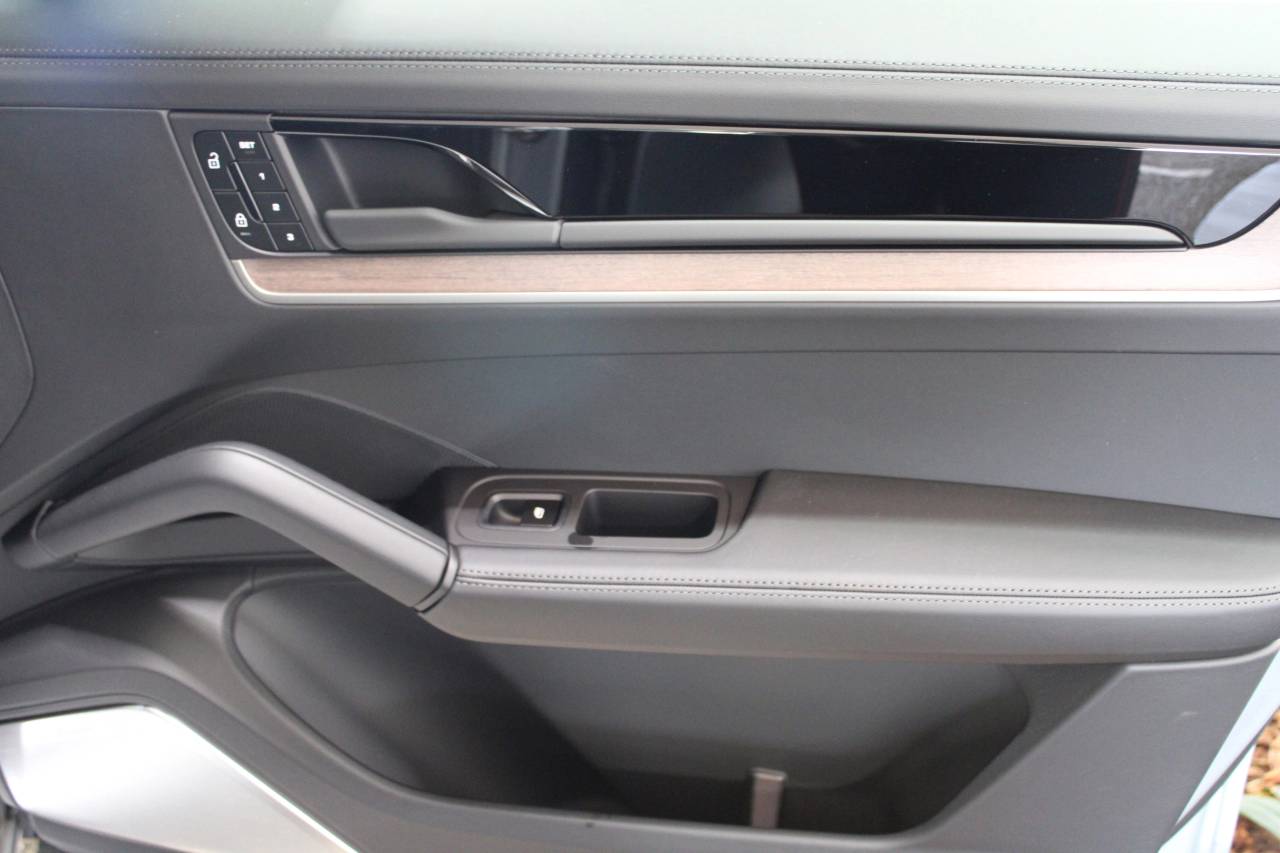 2025 Porsche Cayenne E-Hybrid