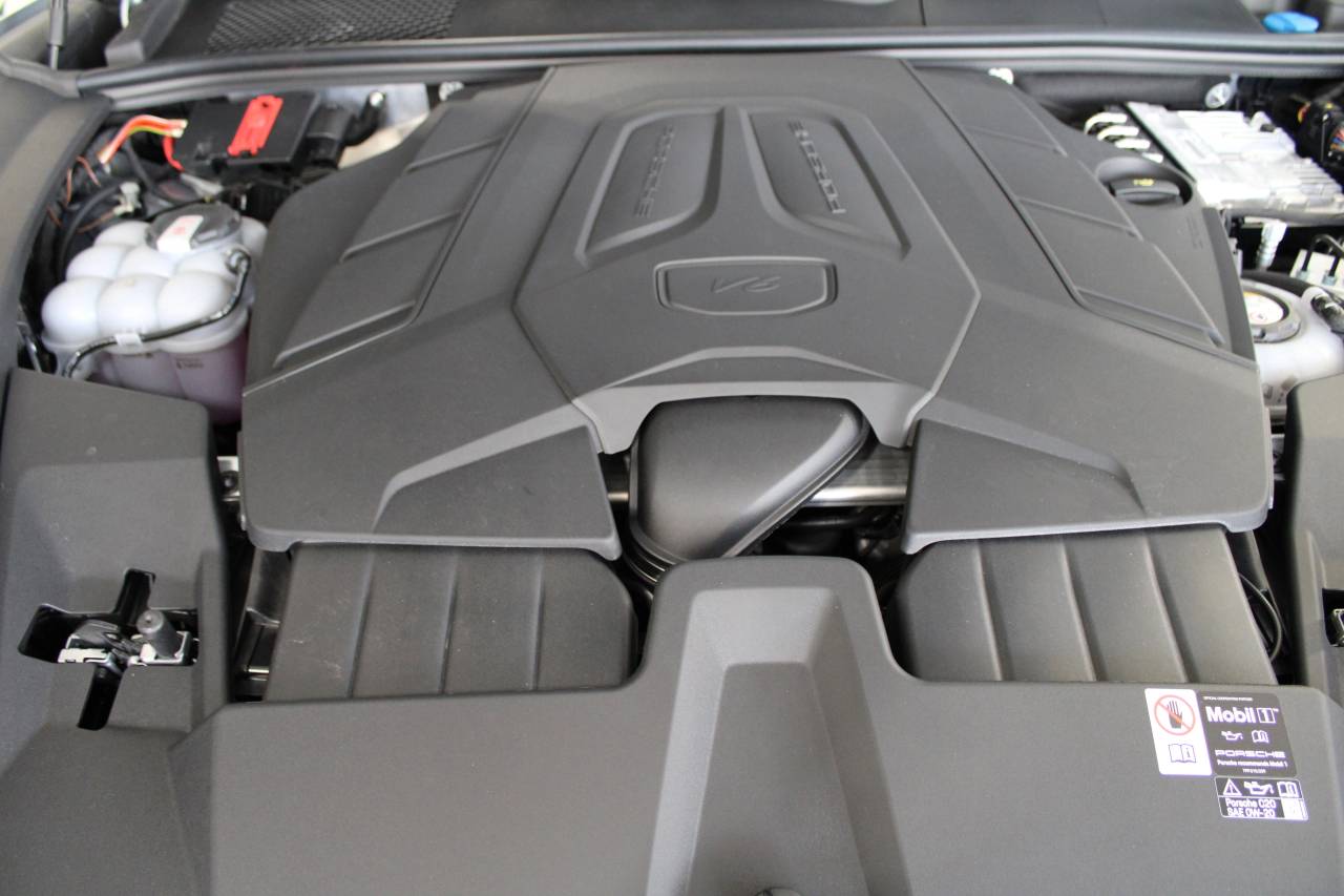 2025 Porsche Cayenne E-Hybrid