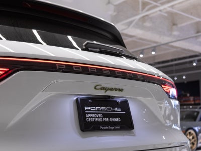 2023 Porsche Cayenne Cayenne E-Hybrid Platinum Edition (MY23)