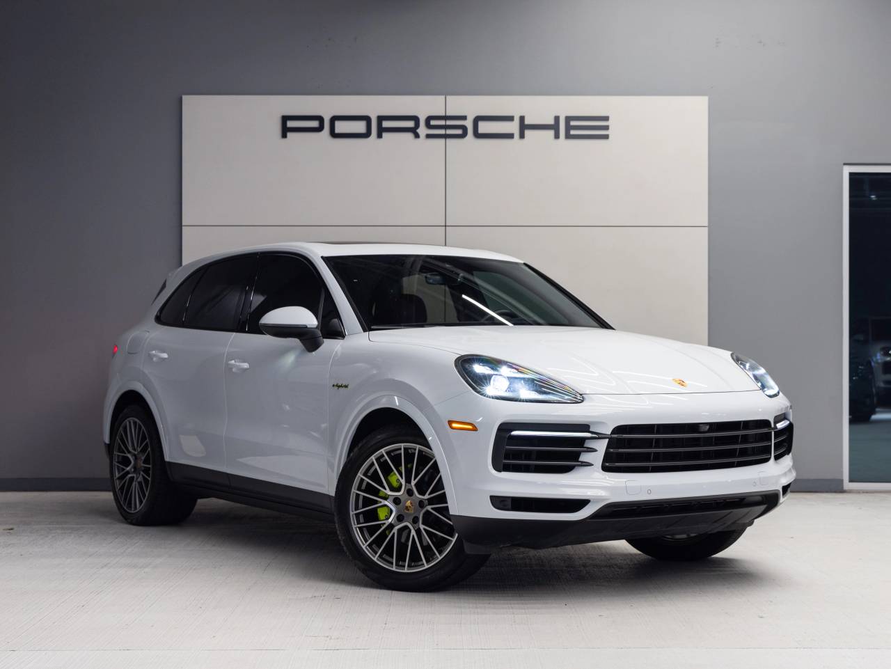 2023 Porsche Cayenne Cayenne E-Hybrid Platinum Edition (MY23)