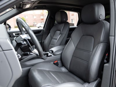 2023 Porsche Cayenne E-Hybrid