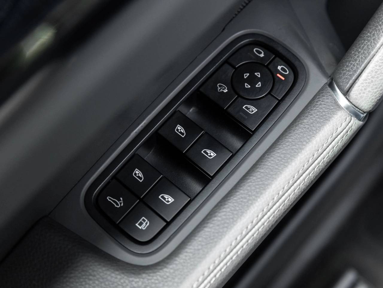 2023 Porsche Cayenne E-Hybrid