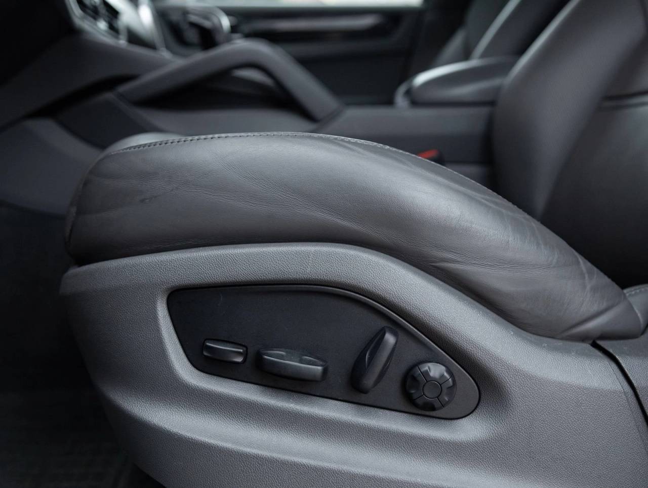 2023 Porsche Cayenne E-Hybrid