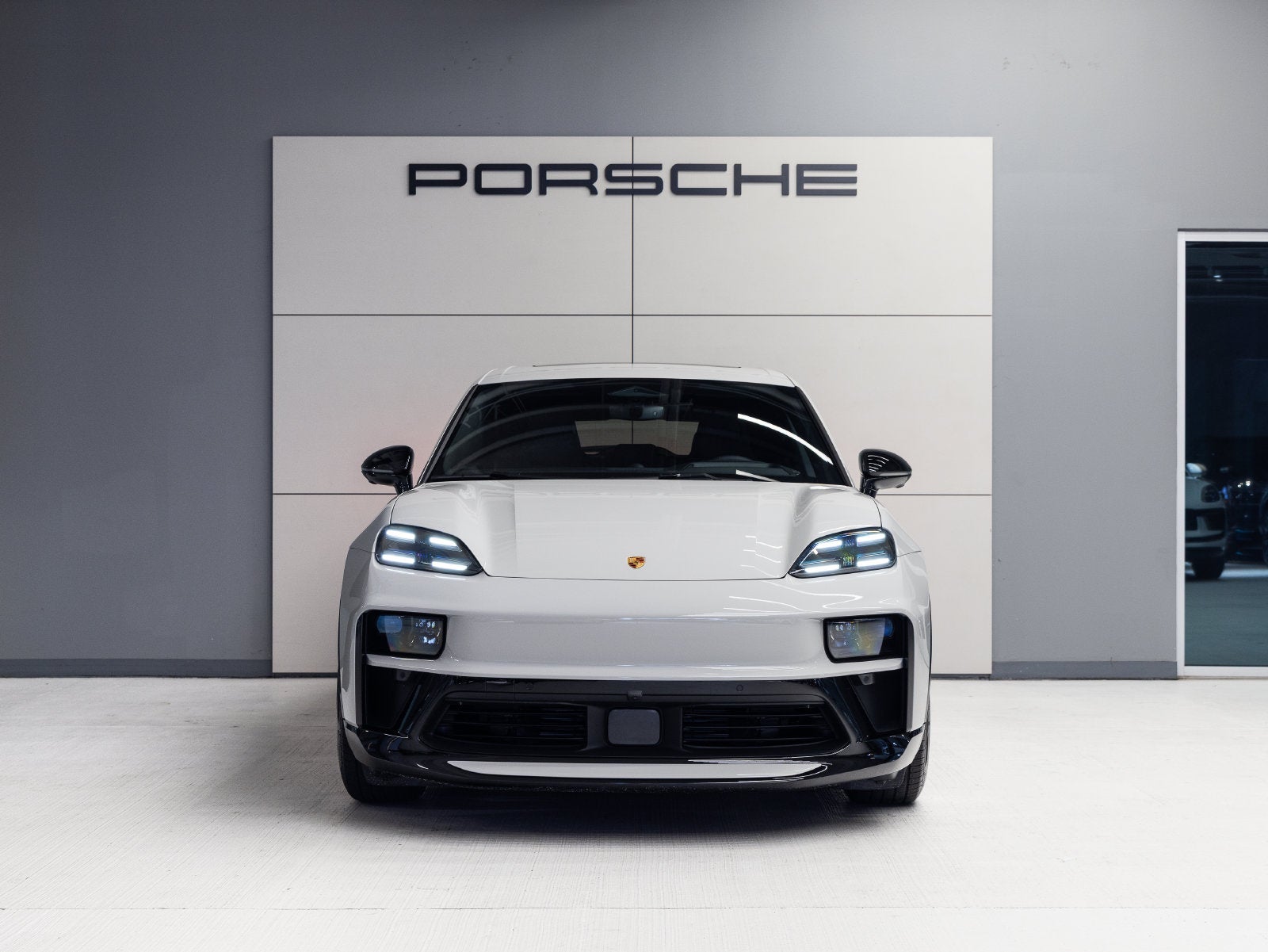 2026 Porsche Macan Macan GTS Electric