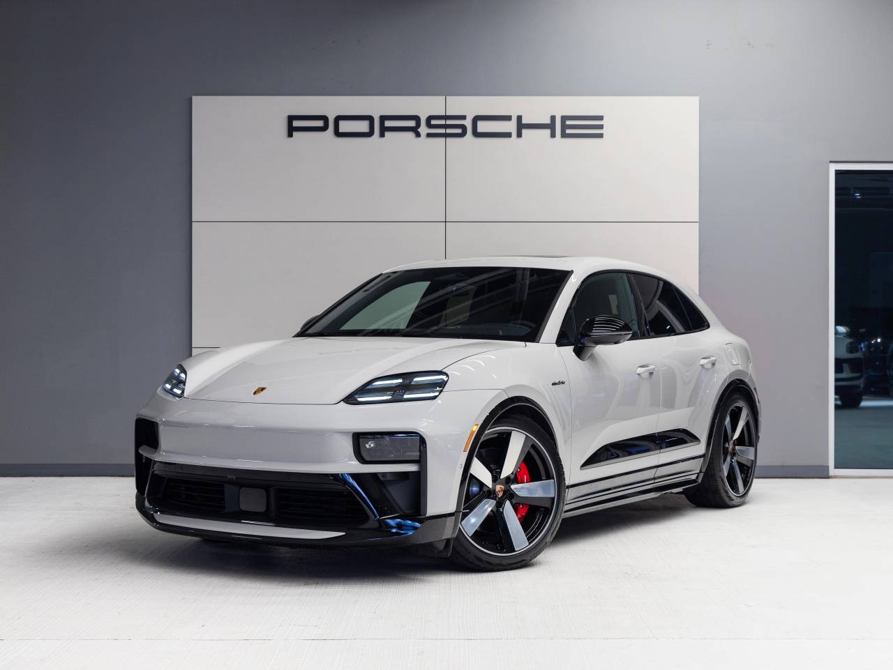 2026 Porsche Macan Macan GTS Electric