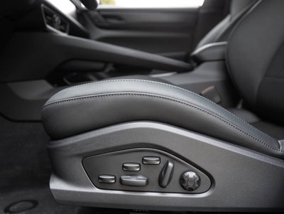 2026 Porsche Macan Macan GTS Electric