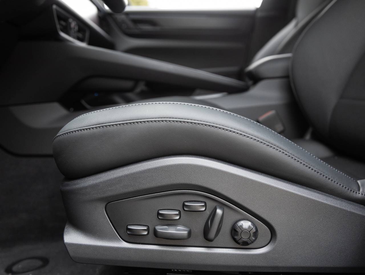 2026 Porsche Macan Macan GTS Electric