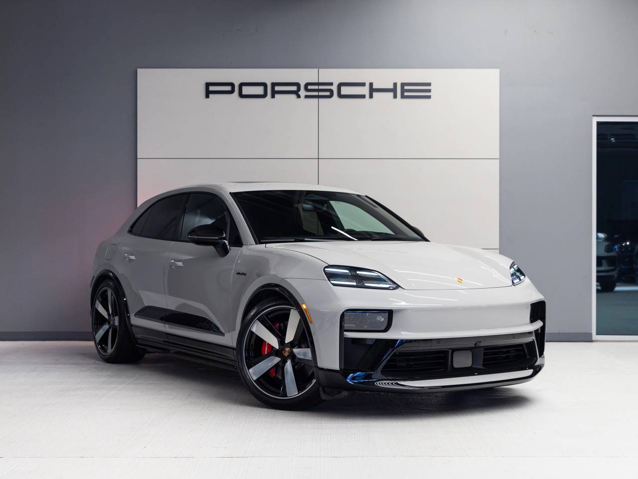 2026 Porsche Macan Macan GTS Electric