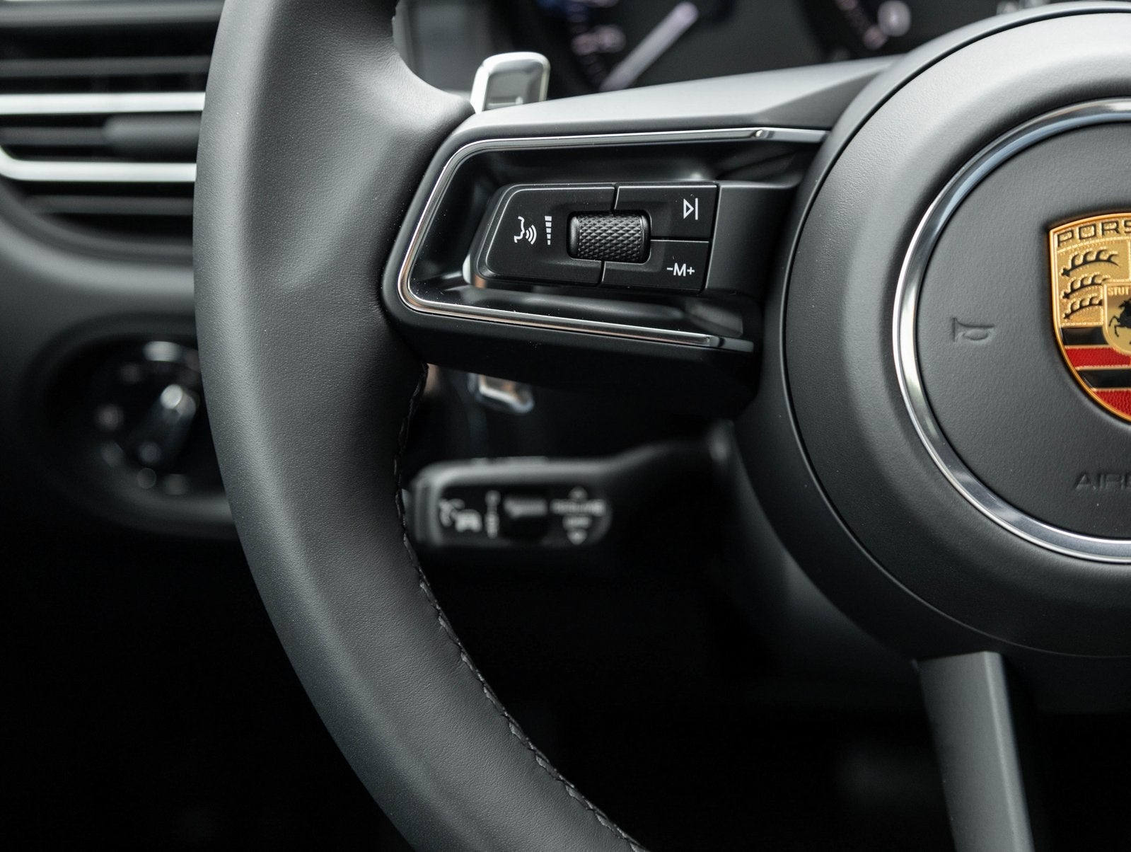 2026 Porsche Macan Macan GTS