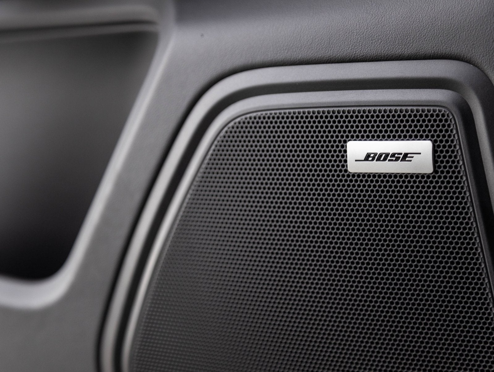 2026 Porsche Macan Macan GTS