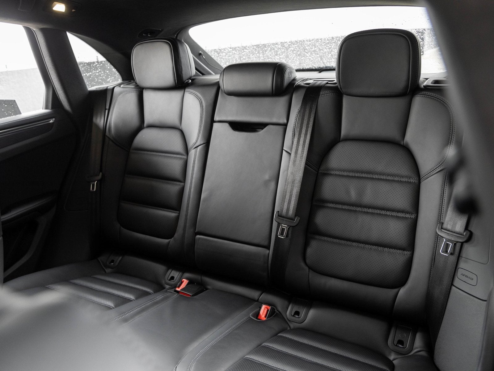 2026 Porsche Macan Macan GTS