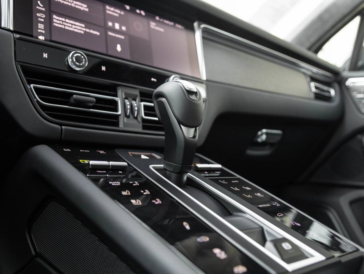 2026 Porsche Macan Macan GTS