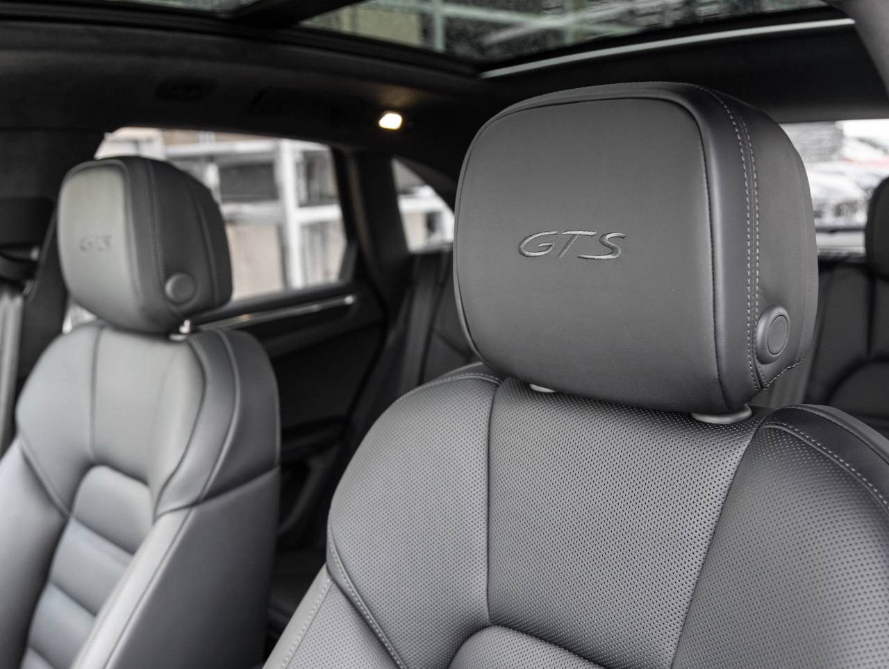 2026 Porsche Macan Macan GTS