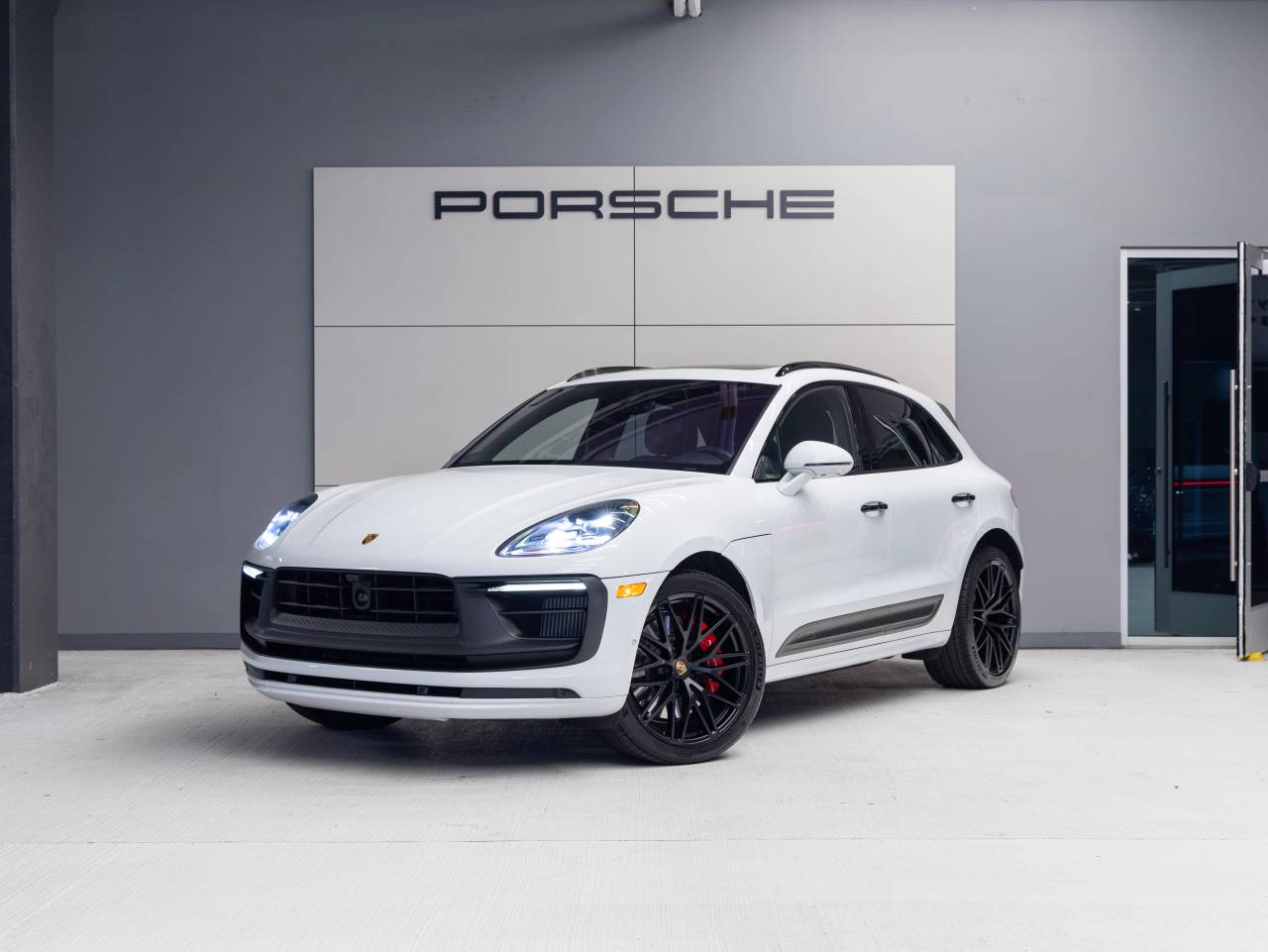 2022 Porsche Macan Macan GTS