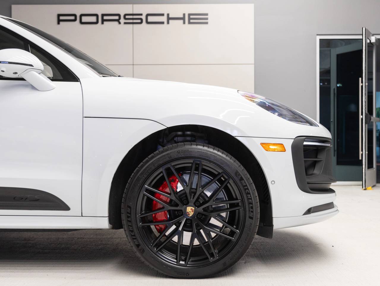 2022 Porsche Macan Macan GTS