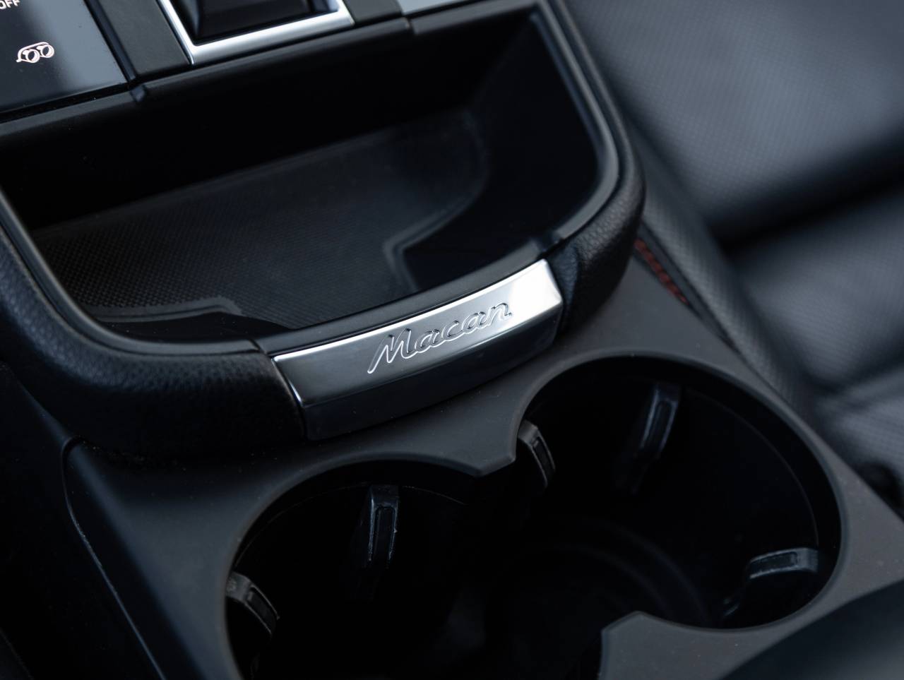 2022 Porsche Macan Macan GTS