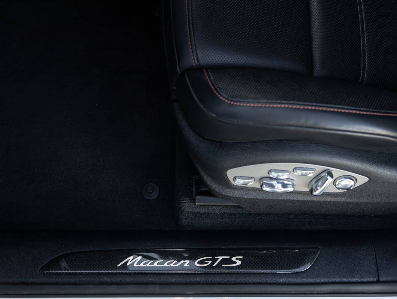 2022 Porsche Macan Macan GTS