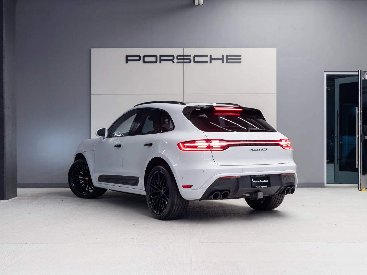 2022 Porsche Macan Macan GTS