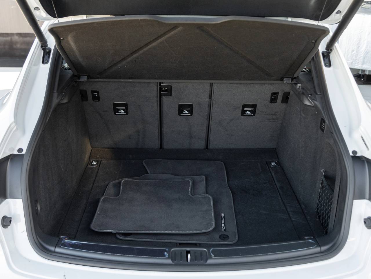 2022 Porsche Macan Macan GTS