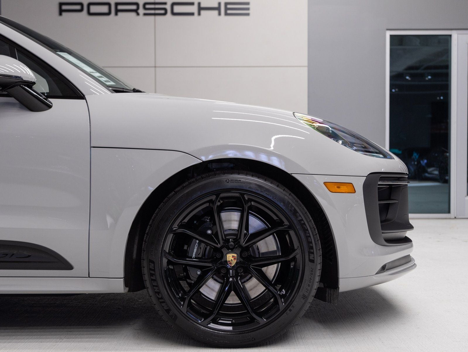 2026 Porsche Macan Macan GTS