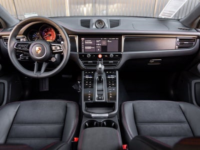 2026 Porsche Macan Macan GTS