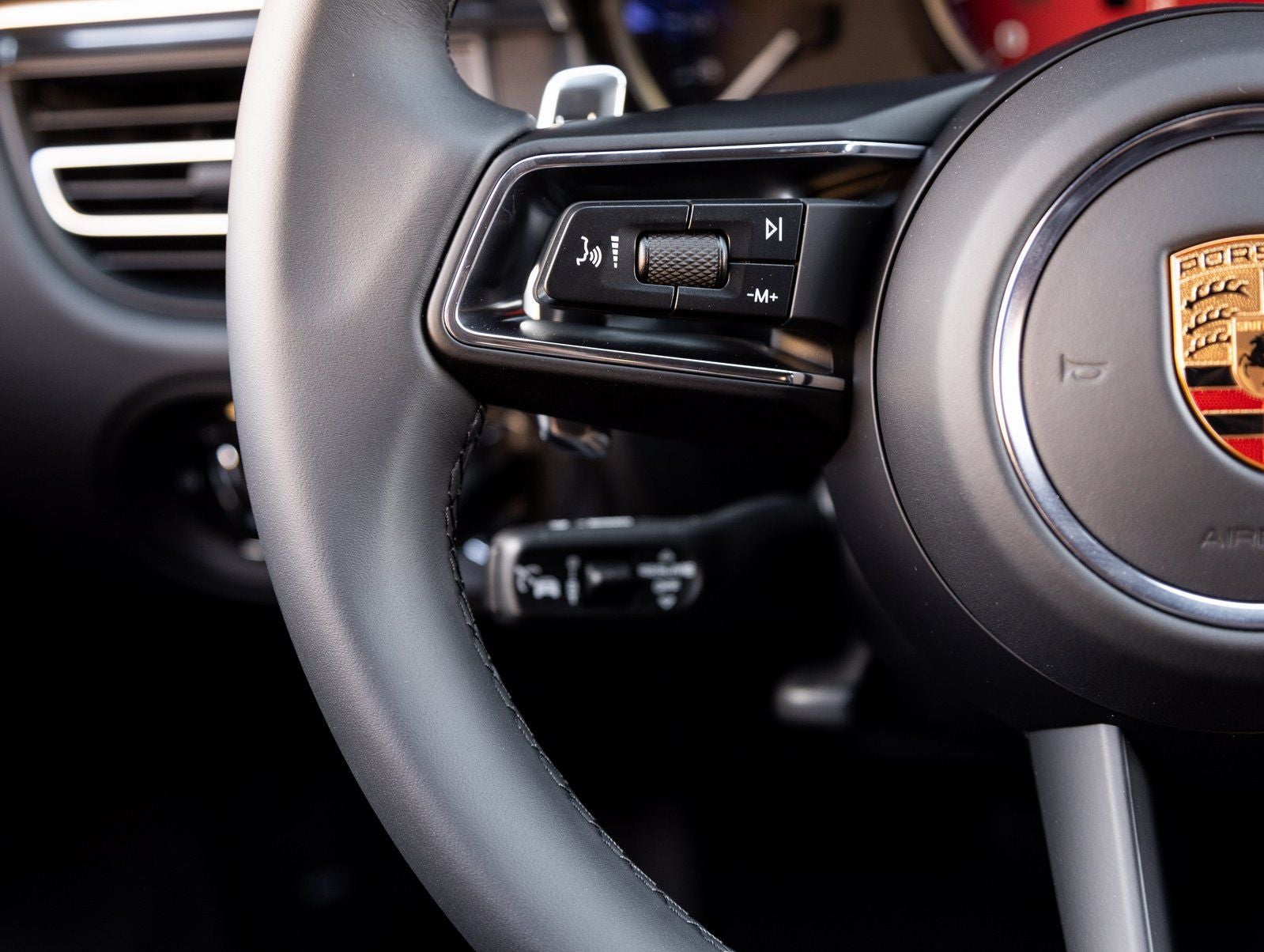 2026 Porsche Macan Macan GTS