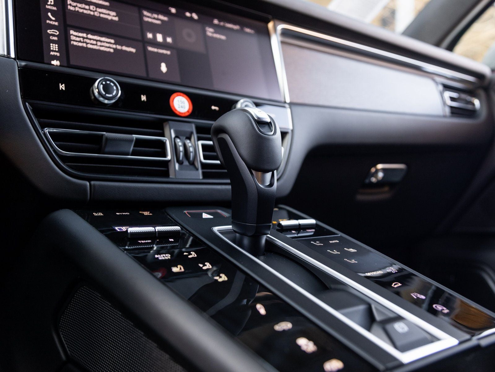 2026 Porsche Macan Macan GTS