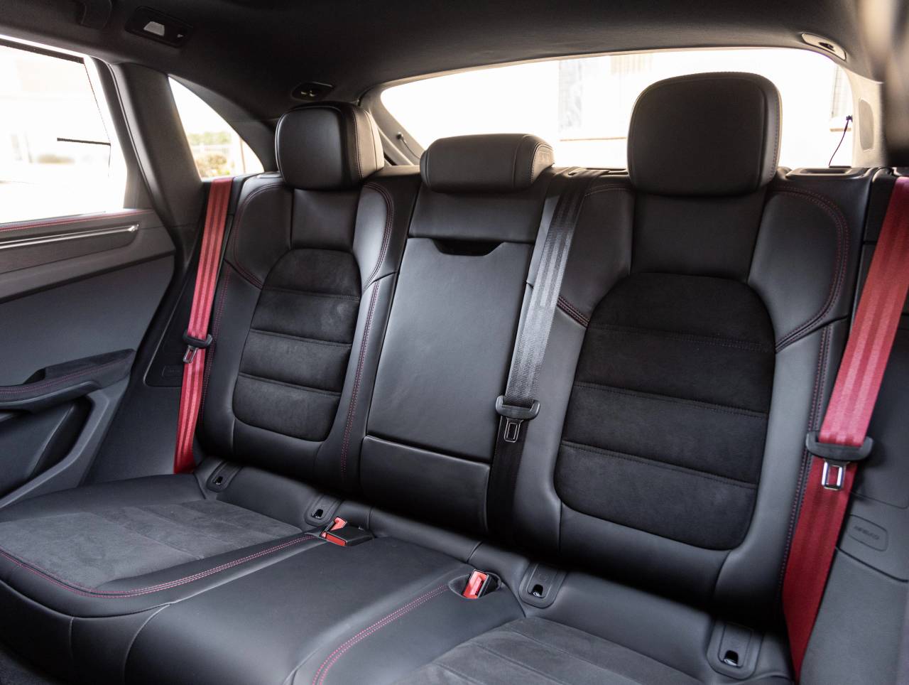 2026 Porsche Macan Macan GTS