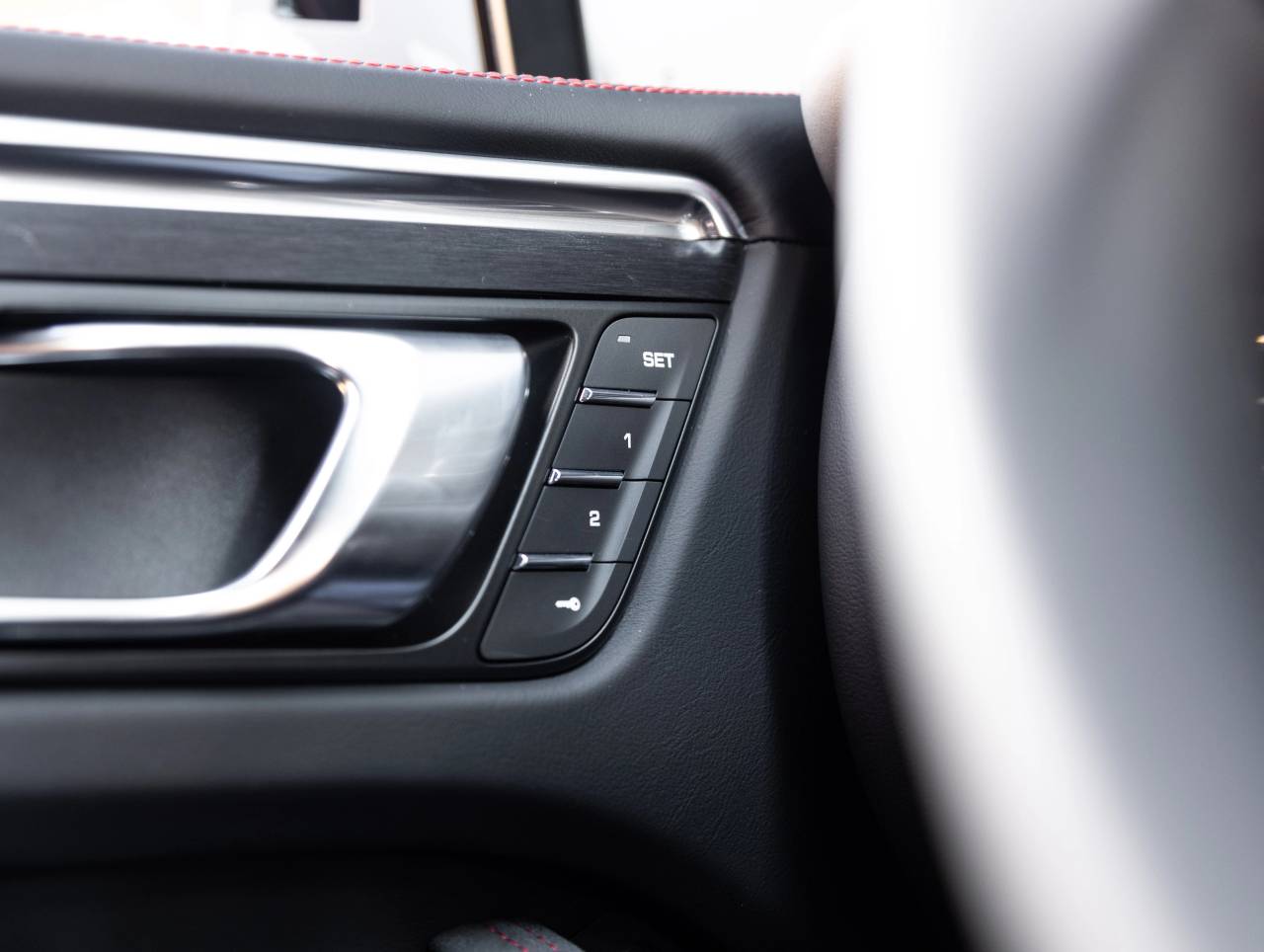 2026 Porsche Macan Macan GTS