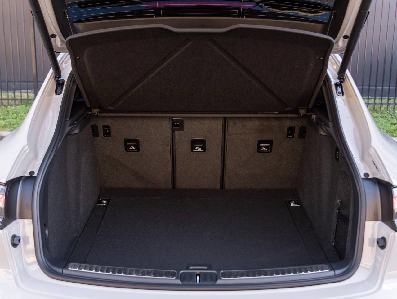 2026 Porsche Macan Macan GTS