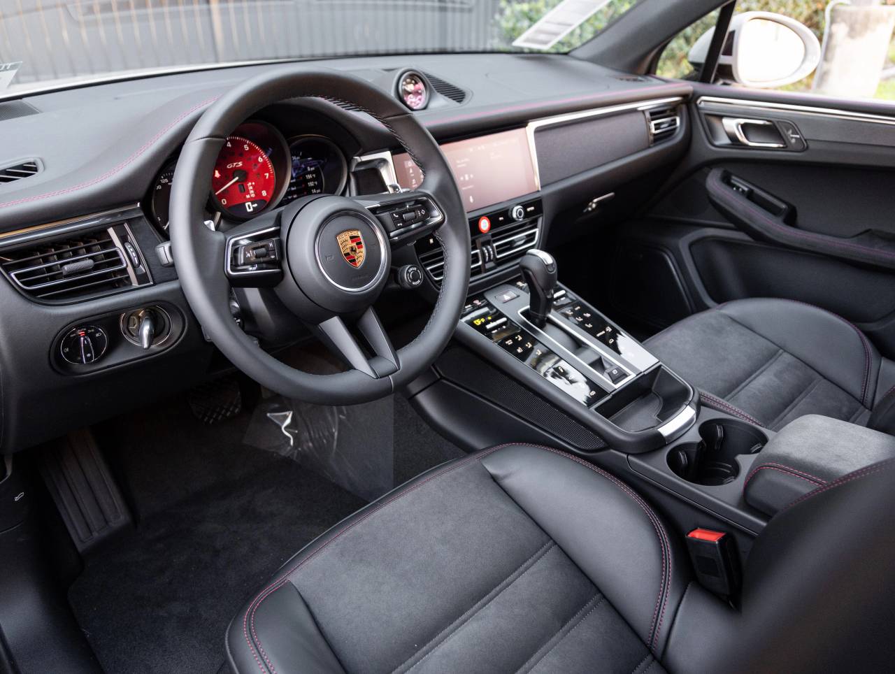 2026 Porsche Macan Macan GTS