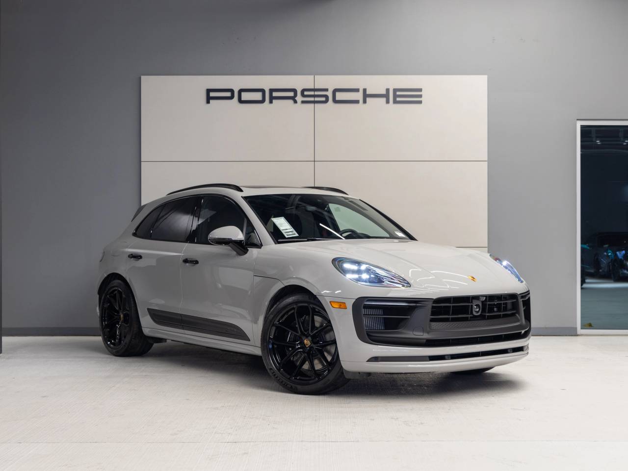 2026 Porsche Macan Macan GTS