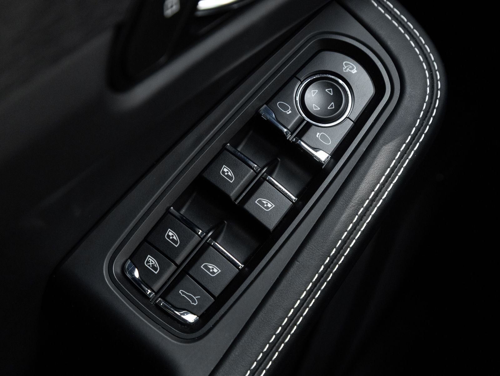 2024 Porsche Macan GTS