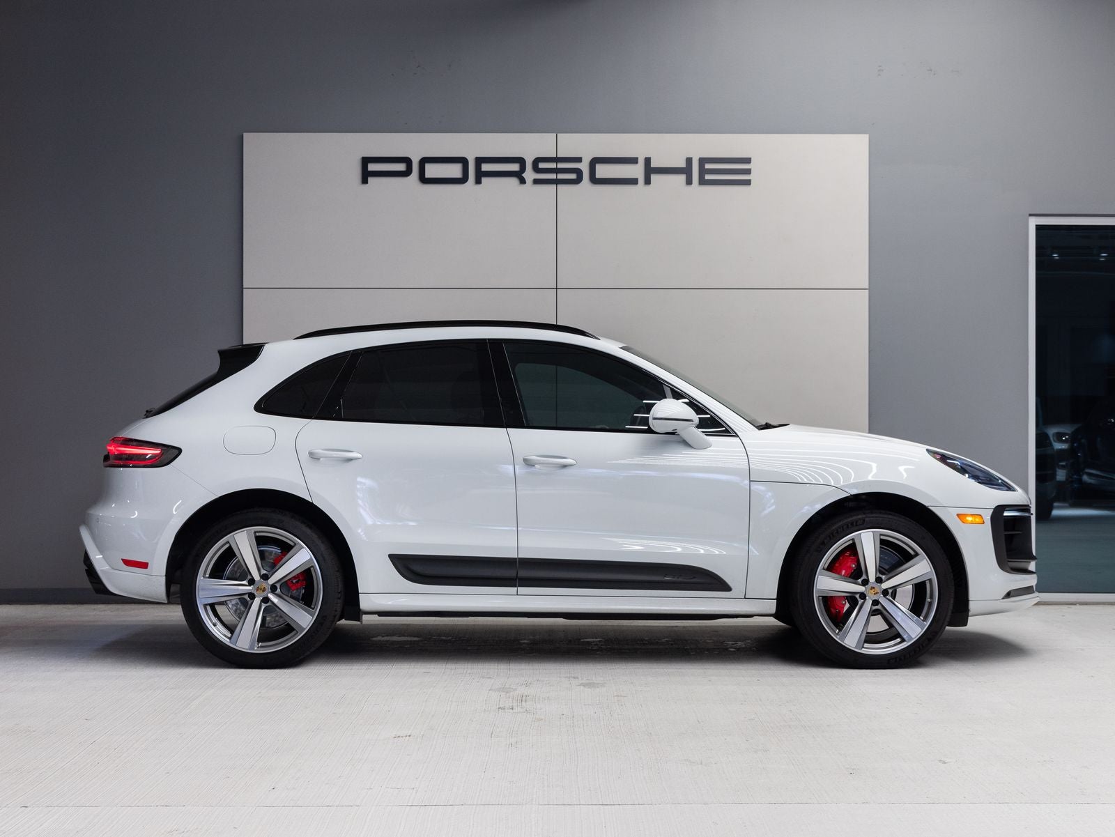 2024 Porsche Macan GTS