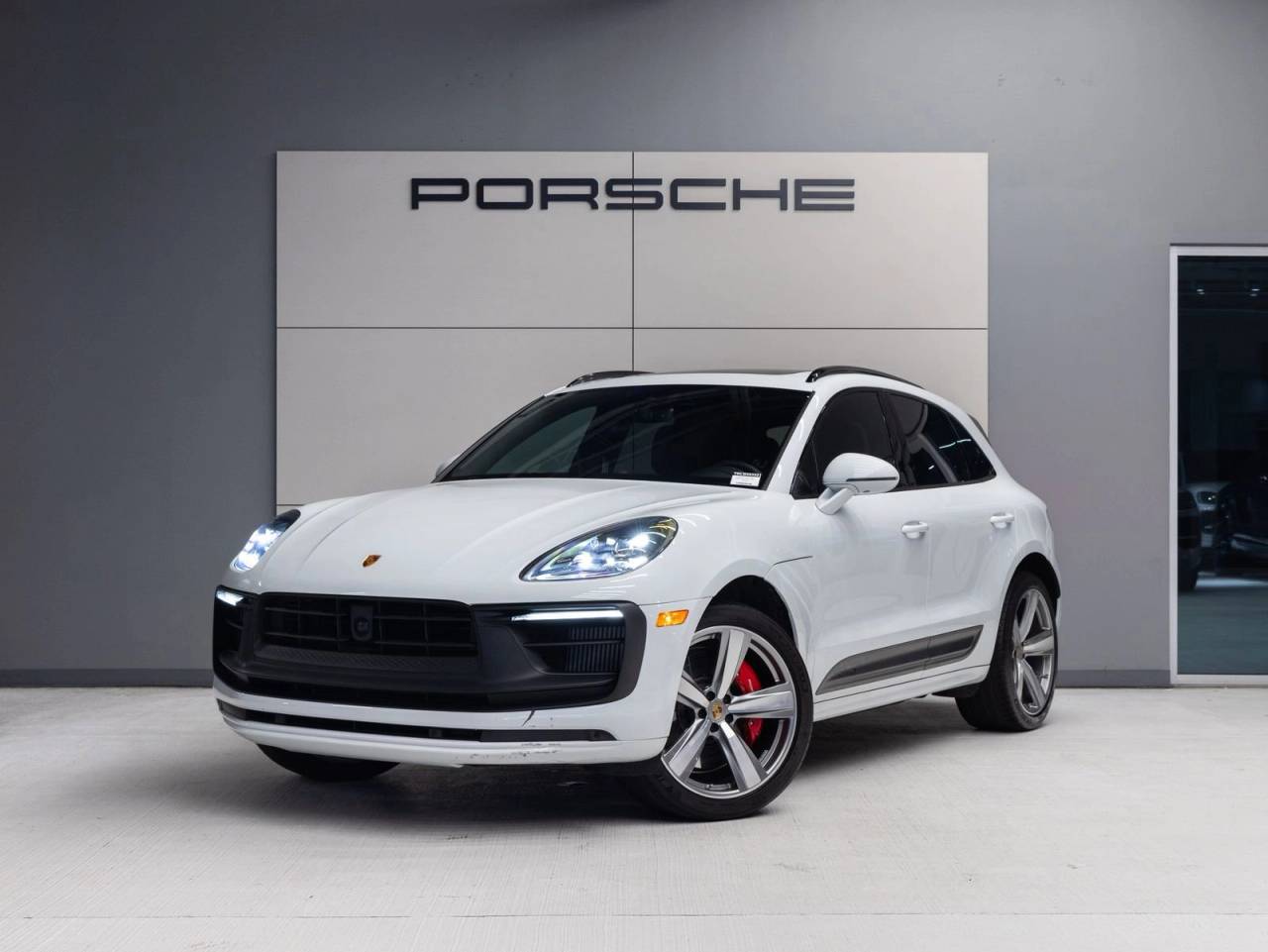 2024 Porsche Macan GTS