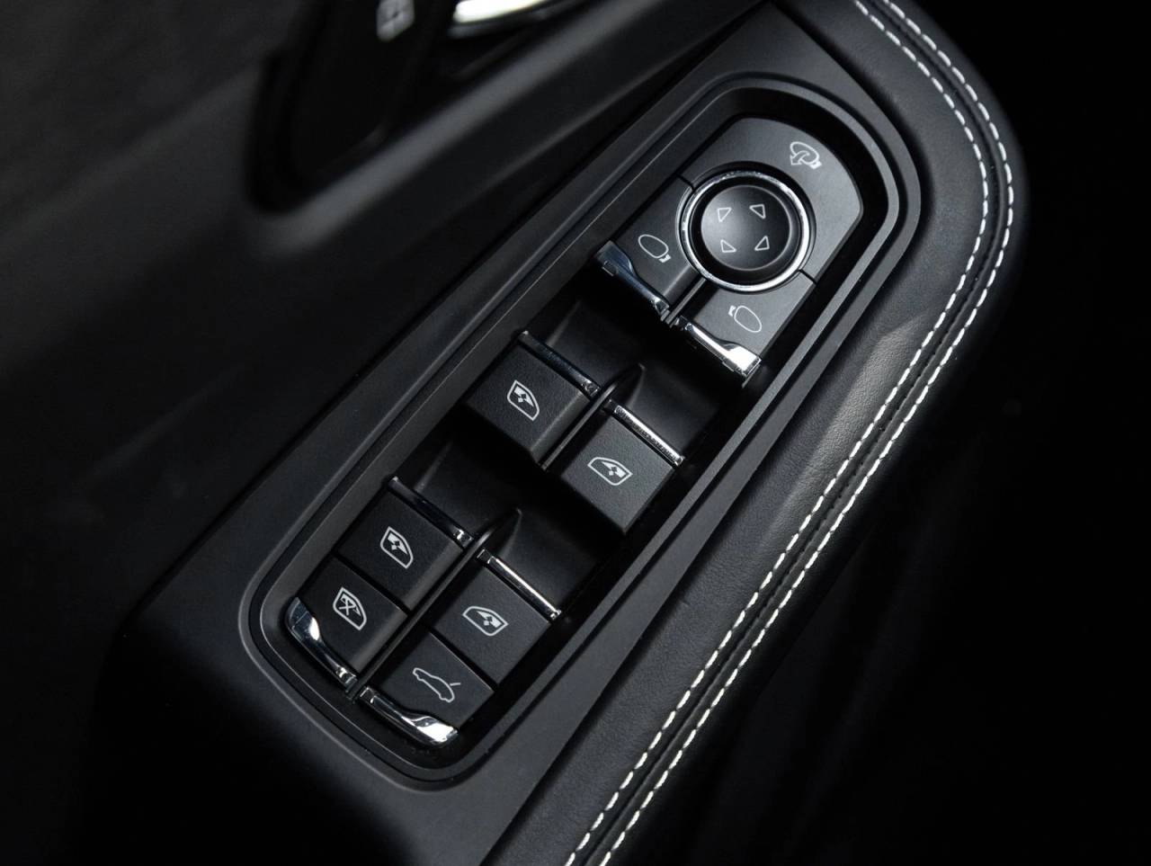 2024 Porsche Macan GTS