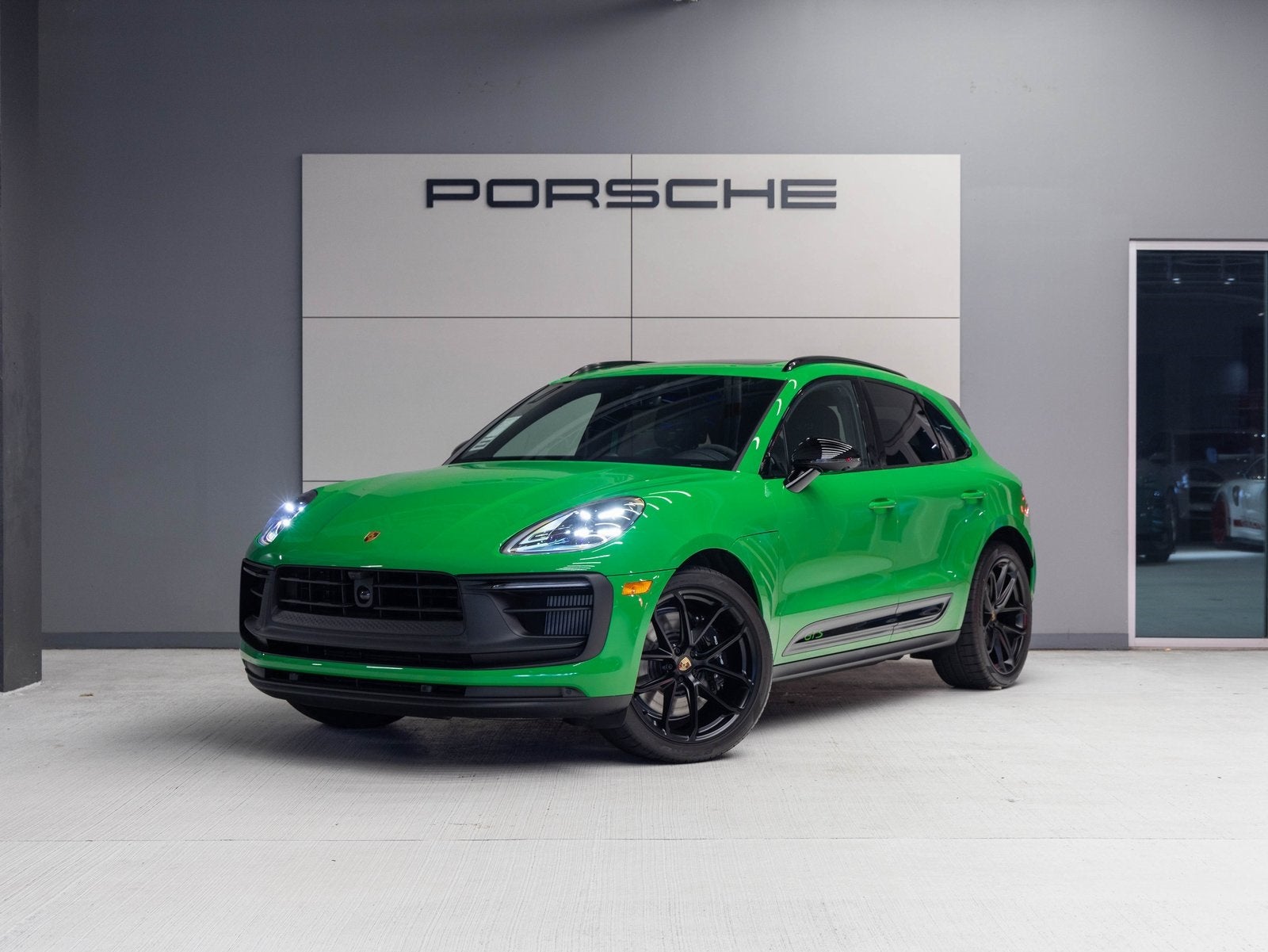 2026 Porsche Macan Macan GTS