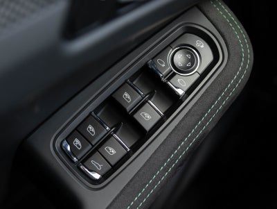 2026 Porsche Macan Macan GTS