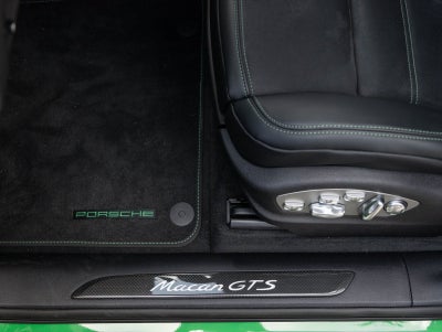 2026 Porsche Macan Macan GTS