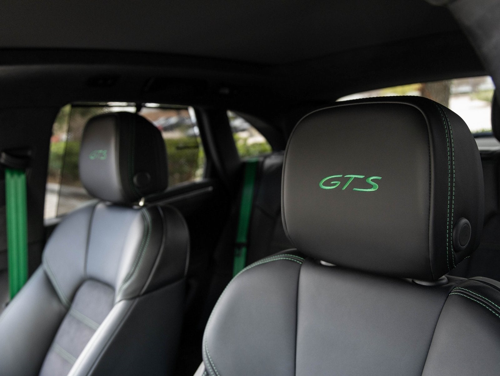 2026 Porsche Macan Macan GTS