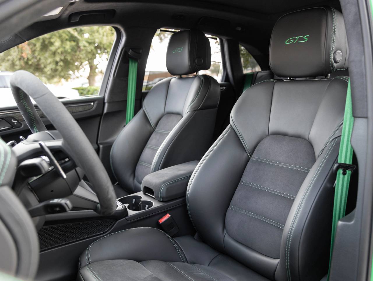 2026 Porsche Macan Macan GTS